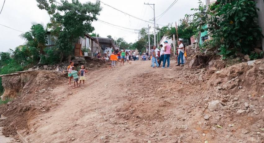 Alcalde Jorge Sánchez Allec entrega red de agua potable e inicia nueva pavimentación en colonia Linda Vista
