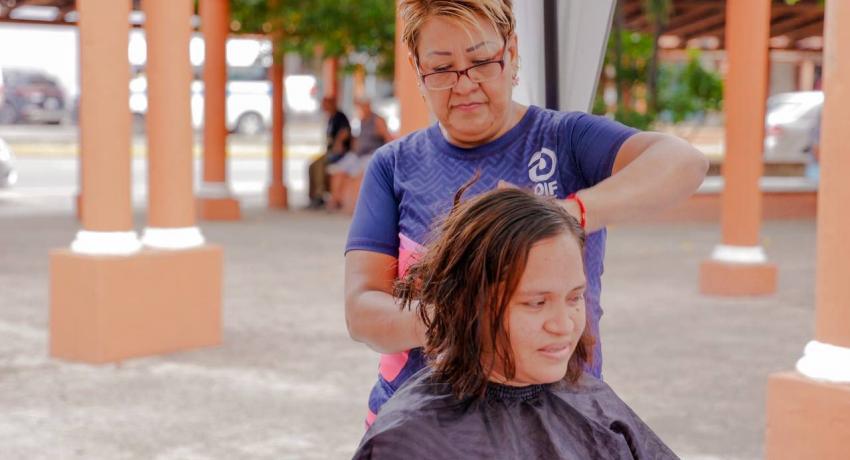 Un éxito la campaña Trenzando Amor coordinada por el DIF Municipal que preside Lizzete Tapia Castro.