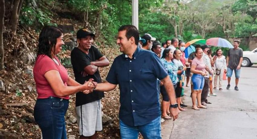 Jorge Sánchez Allec arranca obras en colonia La Noria.