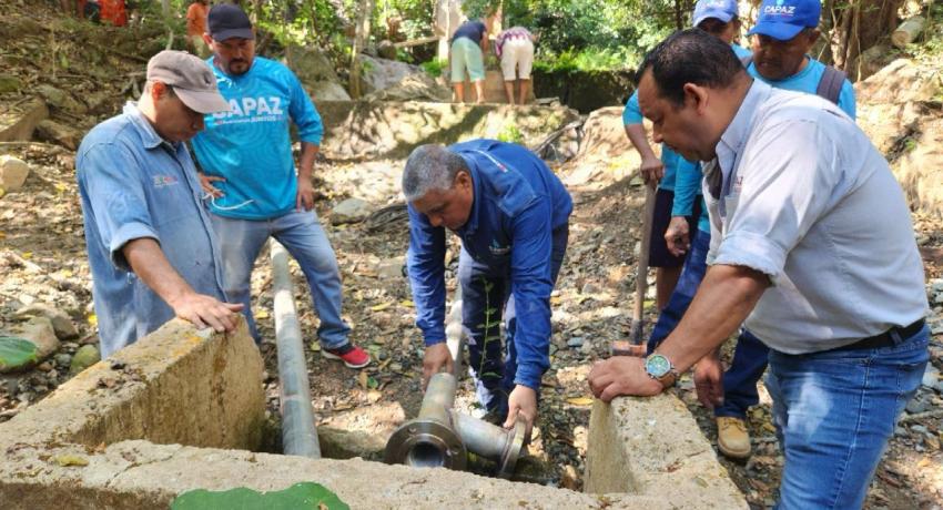 Gobierno de Zihuatanejo rehabilita sistema hidráulico en la comunidad de El Calabazalito