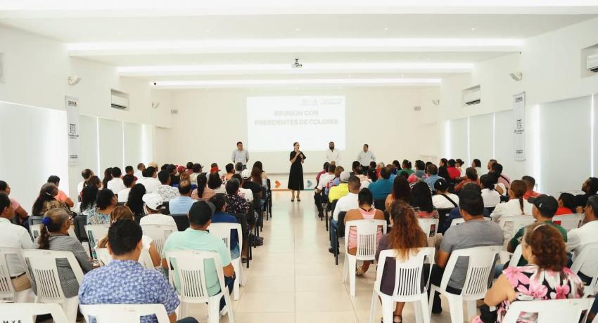 Más de 100 líderes de colonia reiteran su respaldo a la presidenta Lizette Tapia Castro.
