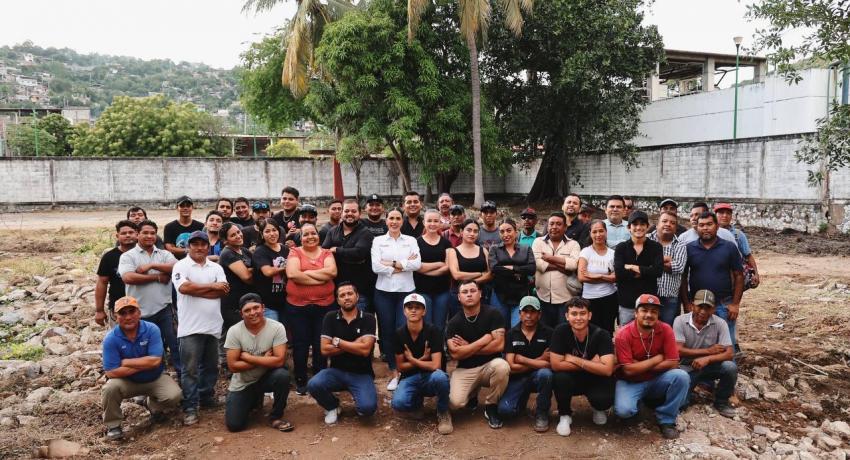 Presidenta Lizette Tapia Castro pone en marcha construcción de oficinas de Mejoramiento Urbano.