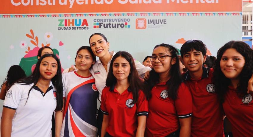 Encabeza Lizette Tapia Castro el inicio del ciclo de conferencias "Construyendo Salud Mental", como parte de las actividades por el Día Mundial de la Salud Mental.