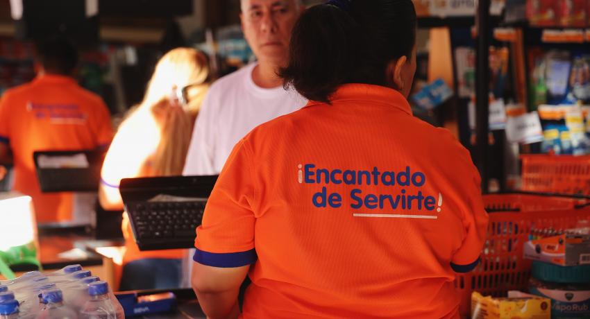 Ayuntamiento y DIF Zihuatanejo entregan a discapacitados sillas de ruedas donadas por Grupo Merza