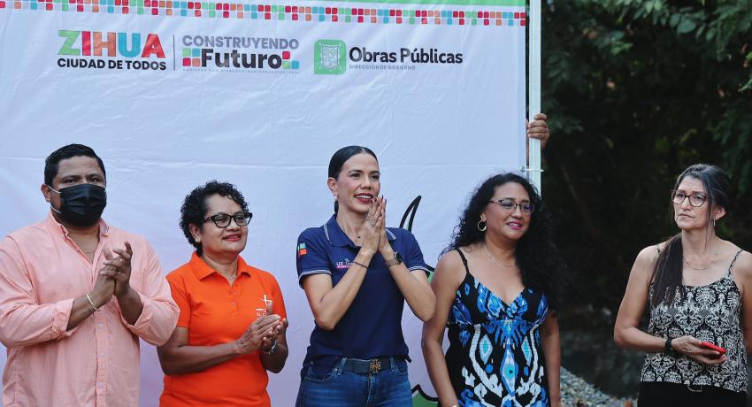 Gobierno de Zihuatanejo impulsa nueva obra de pavimentación en Lomas del Riscal