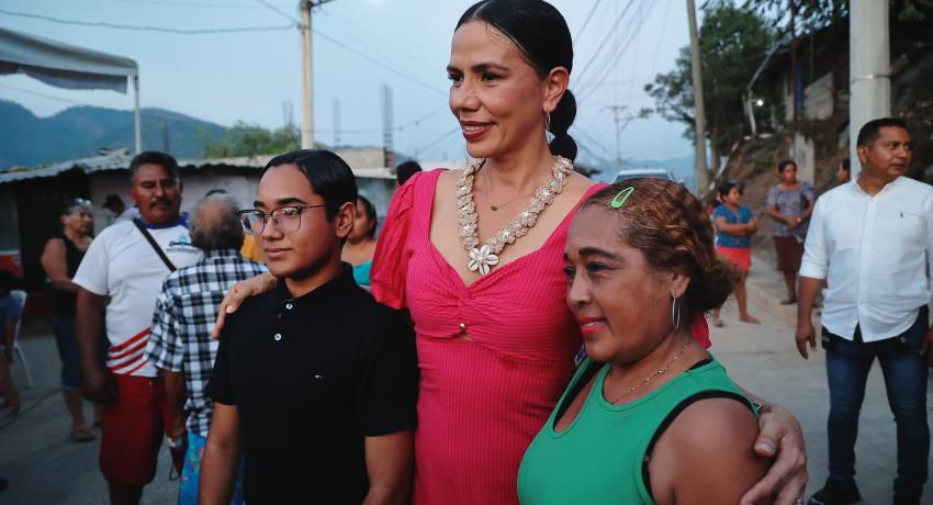 La presidenta Lizette Tapia arranca obras de gran impacto para las colonias Los Pinos y Diamante.
