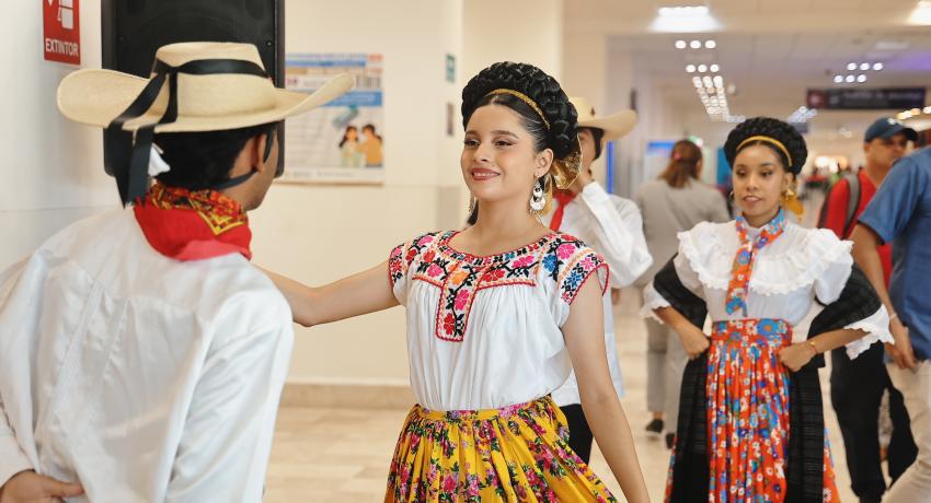 Supera Ixtapa Zihuatanejo su récord anual de pasajeros vía aérea.