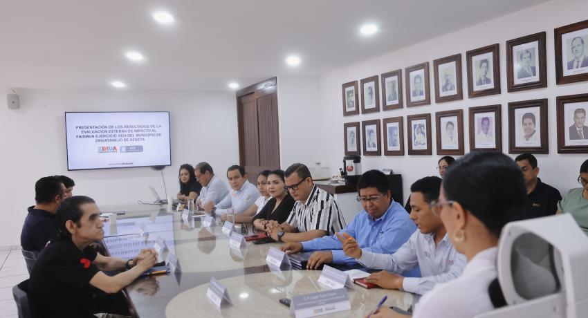 La presidenta municipal, Lizette Tapia Castro, recibió resultados positivos de la evaluación realizada a la administración municipal 2022–2024.