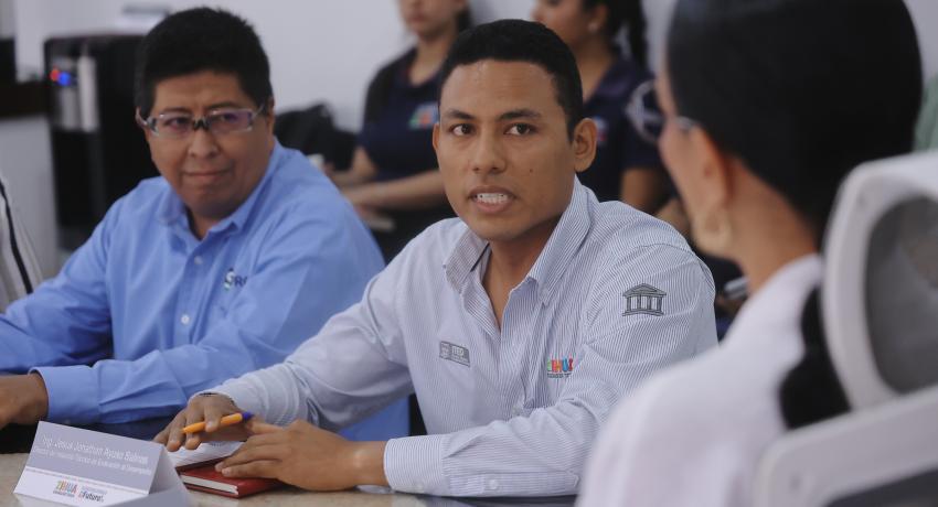 La presidenta municipal, Lizette Tapia Castro, recibió resultados positivos de la evaluación realizada a la administración municipal 2022–2024.