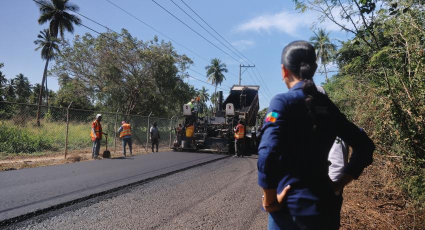 Zihuatanejo avanza con obra pública mejorando la movilidad y la imagen del municipio