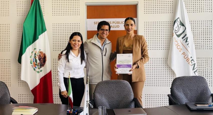 Presidenta Lizette Tapia Castro viaja a CDMX para gestiones de impulso a la salud y al turismo en Zihuatanejo.