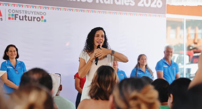Presidenta Lizette Tapia Castro pone en marcha el programa anual de rehabilitación de caminos rurales.
