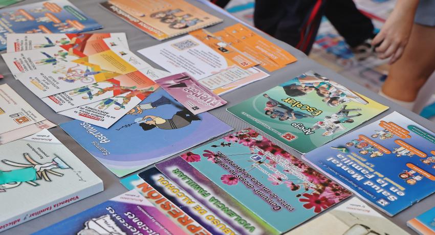 La caravana naranja llegó a la Escuela Secundaria Eva Sámano de López Mateos,