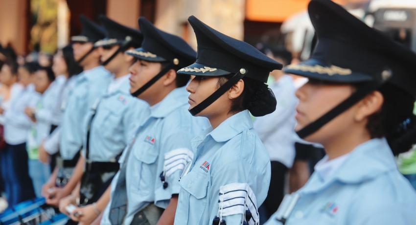 Gobierno de Zihuatanejo rinde honores a la Bandera Nacional.