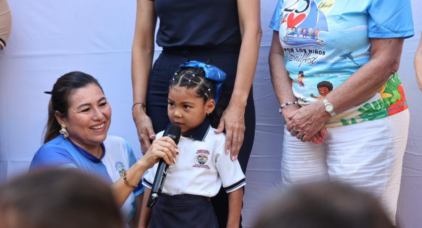 Presidenta Lizette Tapia Castro entrega cocina-comedor en Jardín de Niños de San José Ixtapa