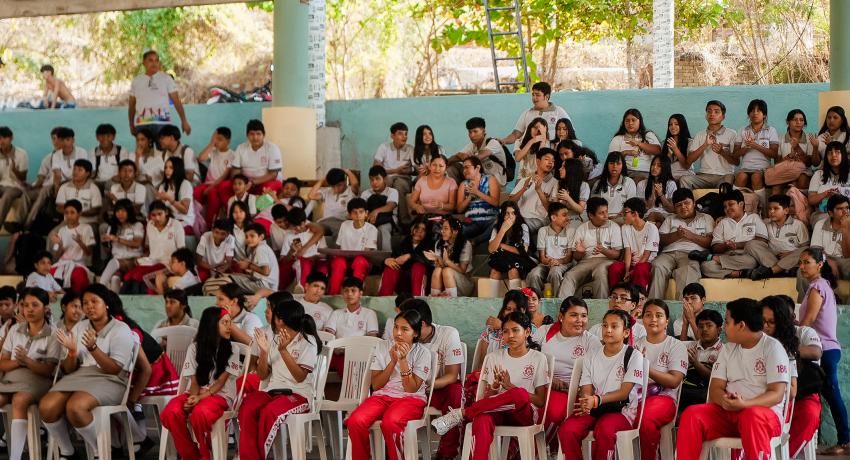 Gobierno de Zihuatanejo apoya a instituciones educativas en eventos culturales y artísticos