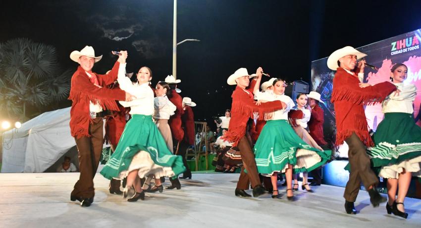 Fin de semana largo con eventos culturales, deportivos y gastronómicos en Zihuatanejo