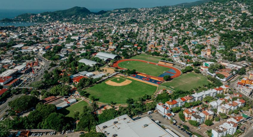 El gobierno de Lizette Tapia Castro trabaja en la mejora del paisaje urbano de Zihuatanejo.