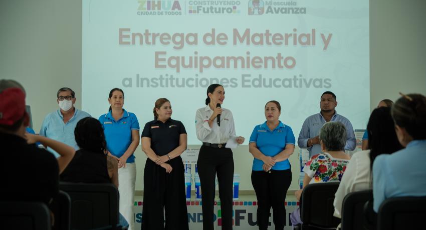Gobierno de Zihuatanejo continúa con la entrega de material y equipamiento a escuelas del municipio