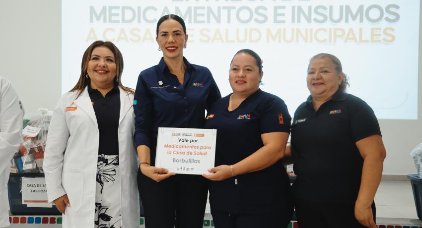 Presidenta Lizette Tapia Castro entrega medicamentos para reforzar atención en 15 Casas de Salud