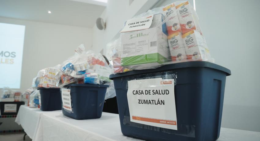 Presidenta Lizette Tapia Castro entrega medicamentos para reforzar atención en 15 Casas de Salud