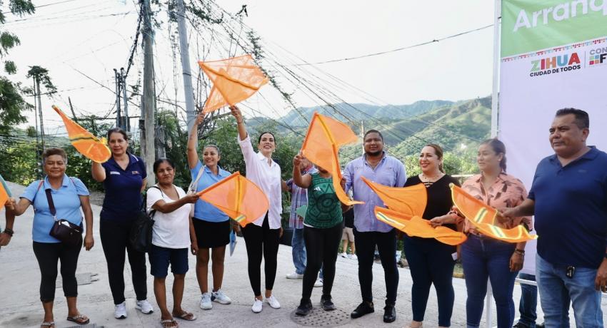 Banderazo de arranque de obra de electrificación en las colonias Paraíso Amate y Jorge Allec