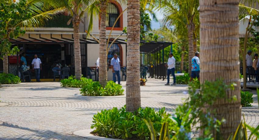 La gobernadora Evelyn Salgado Pineda visita Zihuatanejo para inaugurar importante obra.