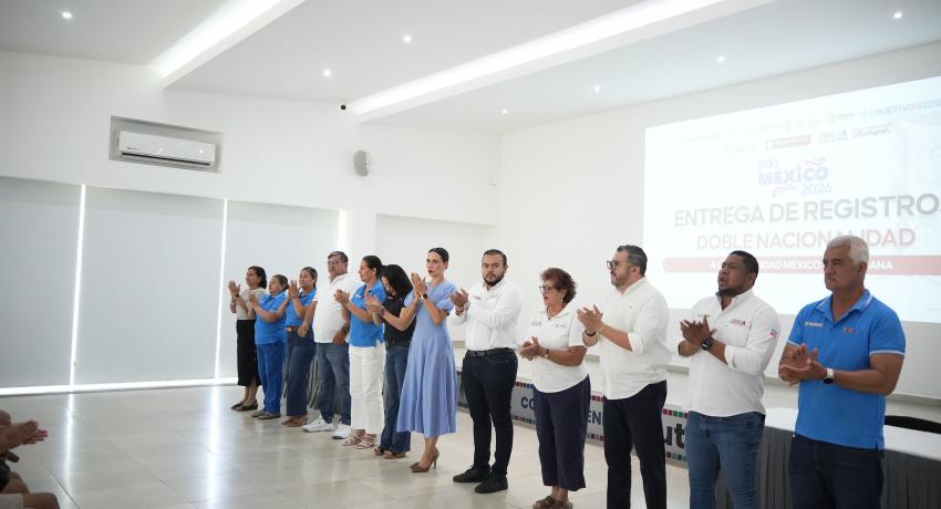 Gobiernos de Guerrero y de Zihuatanejo entregan registros de doble nacionalidad a niñas y niños nacidos en el extranjero