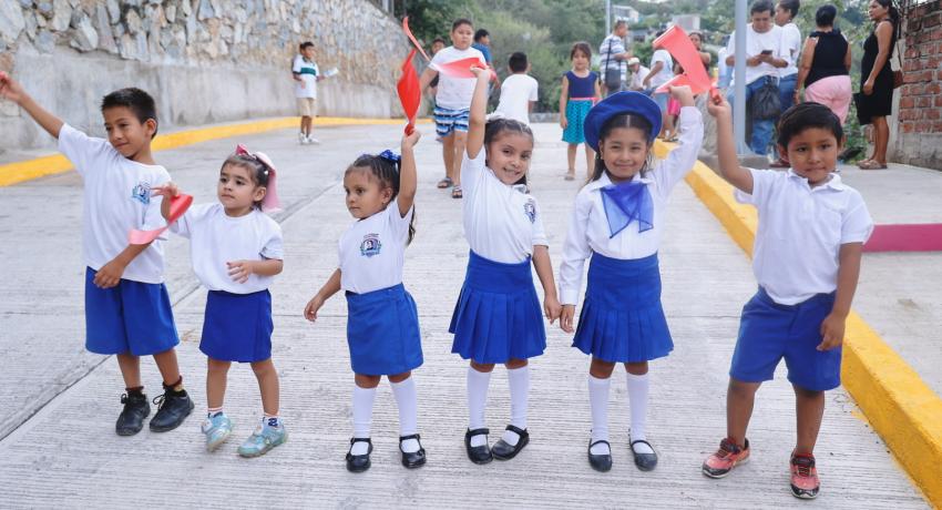 Cumple el Gobierno Municipal con la colonia El Manguito