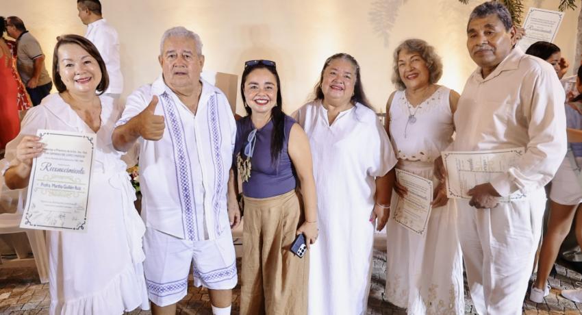 Lizette Tapia Castro reconoce el trabajo de maestros de la Secundaria Eva Sámano de López Mateos
