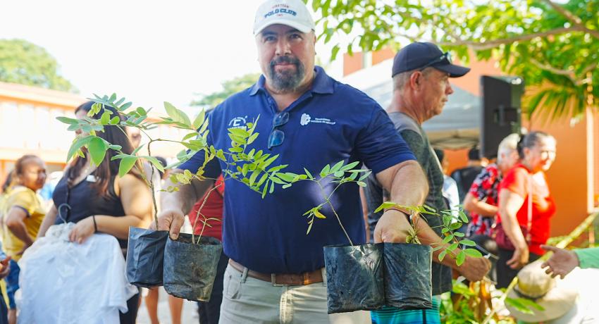 Gobierno de Lizette Tapia Castro festeja Día del Árbol con campaña de reforestación masiva en áreas urbanas