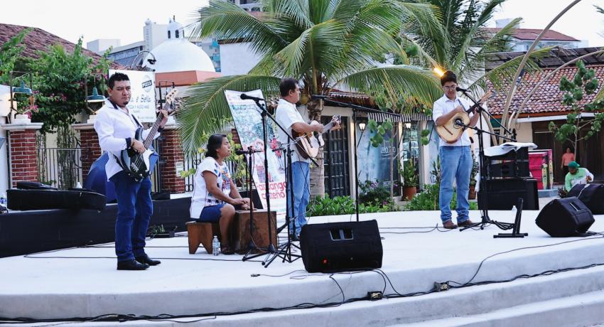 El Gobierno de Zihuatanejo lleva a Ixtapa el Fandango Costeño