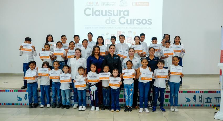 Clausuran curso de inglés básico para niñas y niños del municipio.