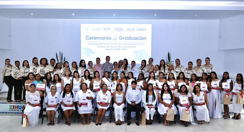 Lizette Tapia Castro encabezó la clausura del ciclo 2025-2026 de los Centros de Desarrollo Comunitario