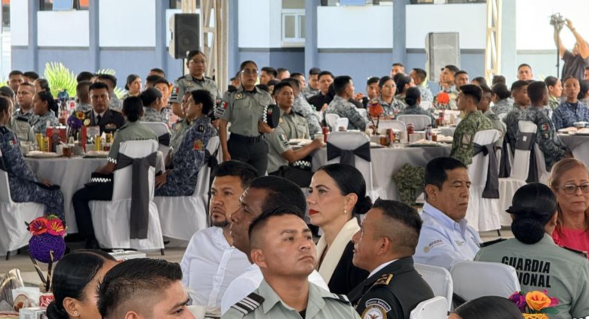 Asiste Lizette Tapia Castro a la capital del estado para atender importantes asuntos en beneficio de Zihuatanejo.