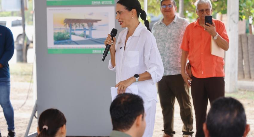 La presidenta Lizette Tapia Castro dio el banderazo de arranque a la construcción del acceso principal a la zona de playa en la colonia Playa Larga.