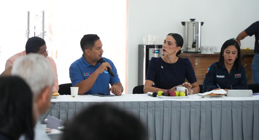 Luis Fernando Salas Reyes, informó a la presidenta municipal Lizette Tapia Castro que el suministro de agua potable en el municipio comenzó a normalizarse gracias a las primeras lluvias de la temporada, las cuales han permitido la recarga del principal acuífero.