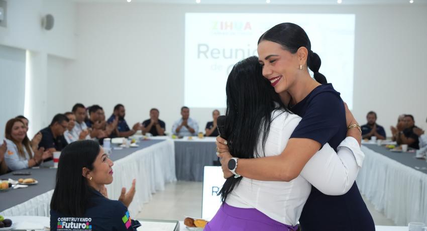 La presidenta municipal Lizette Tapia Castro recibió este jueves un reconocimiento por parte de la Secretaría de la Mujer del estado de Guerrero,